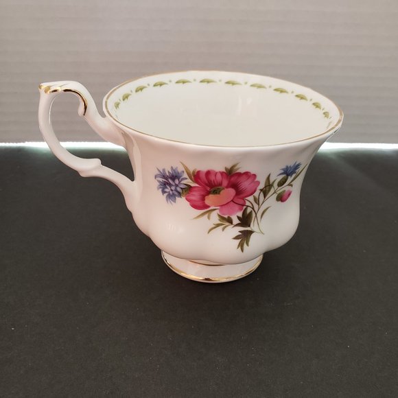 Royal Albert Flower of the Month August Fine Bone China Coffee Tea Cup poppy - Picture 1 of 8